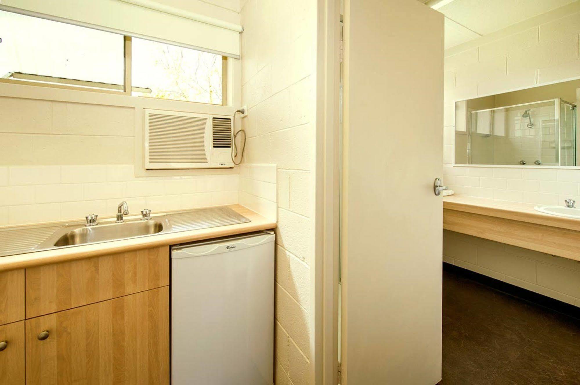 Box Hill Motel Burwood Exterior photo