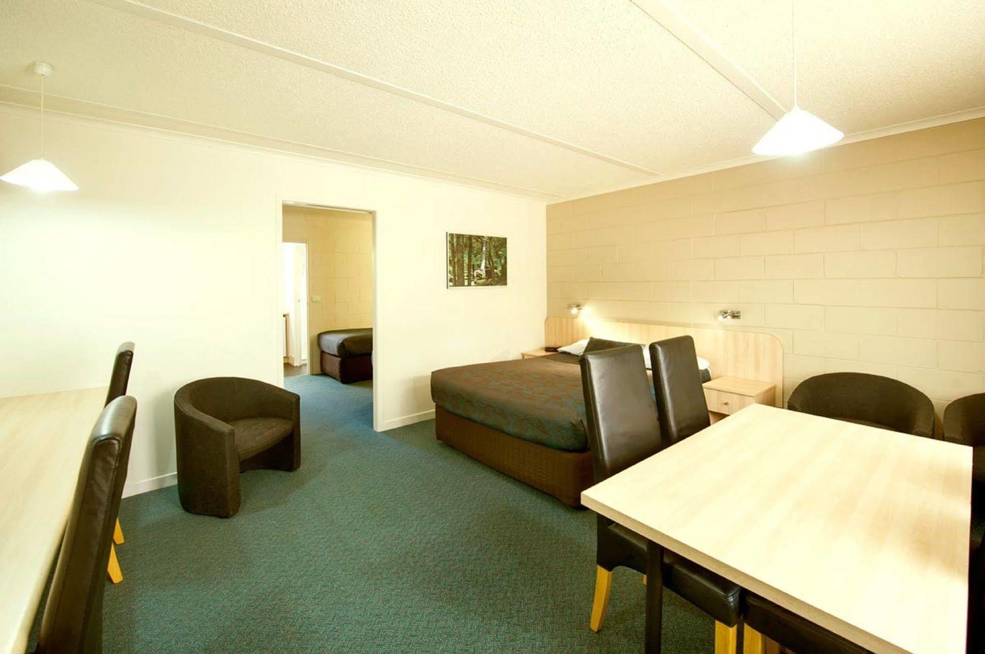 Box Hill Motel Burwood Exterior photo