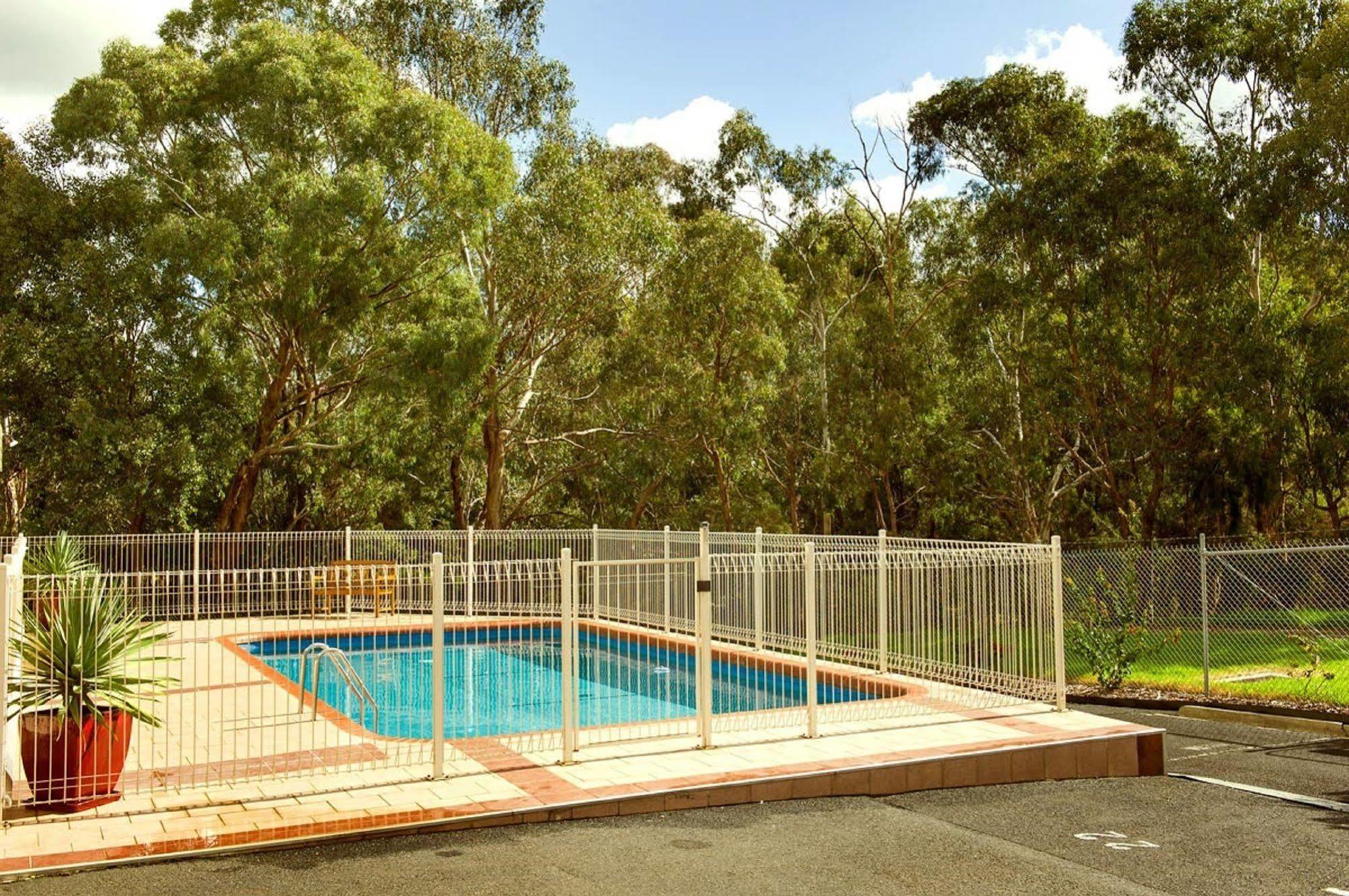 Box Hill Motel Burwood Exterior photo