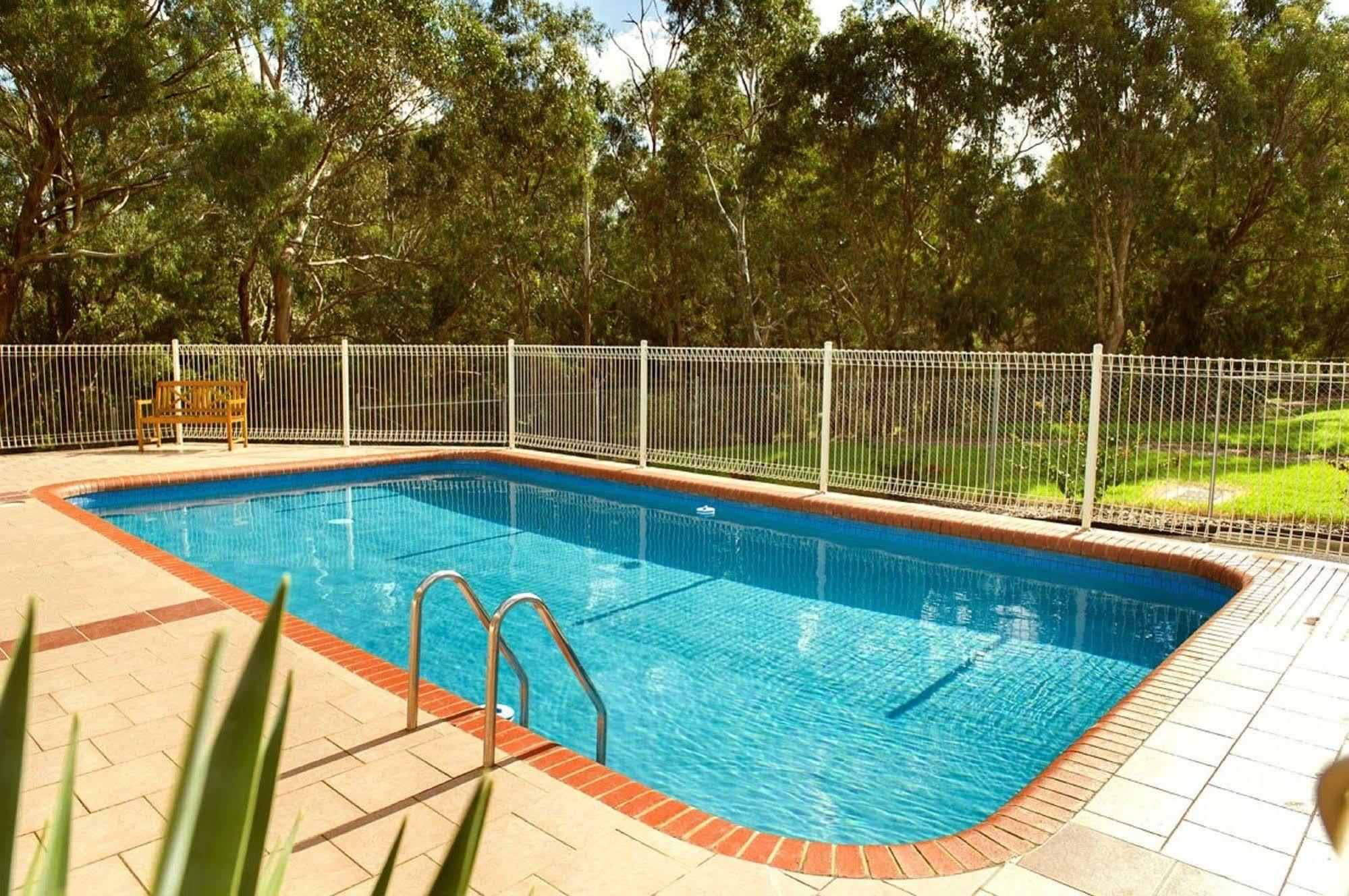 Box Hill Motel Burwood Exterior photo
